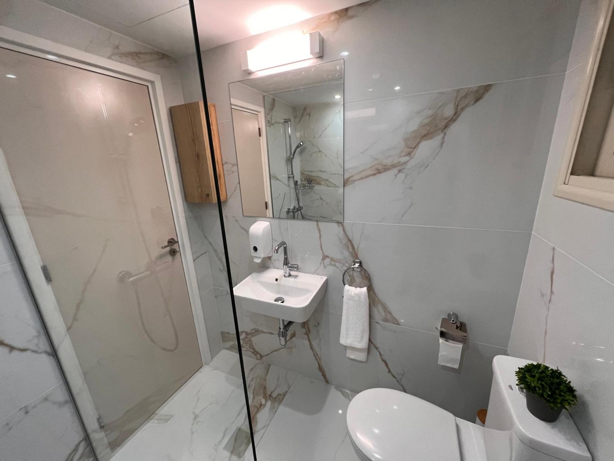 Earth Apartment Larnaca Exterior foto