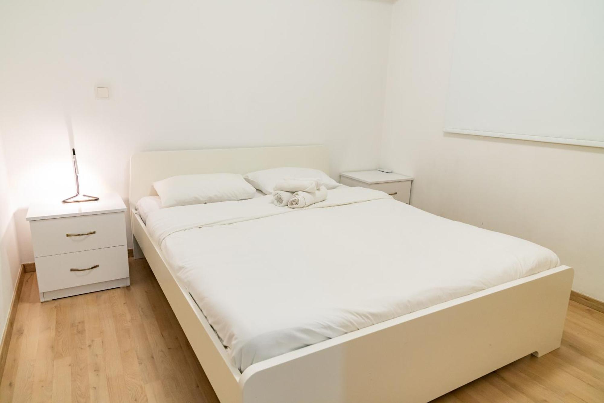 Earth Apartment Larnaca Exterior foto